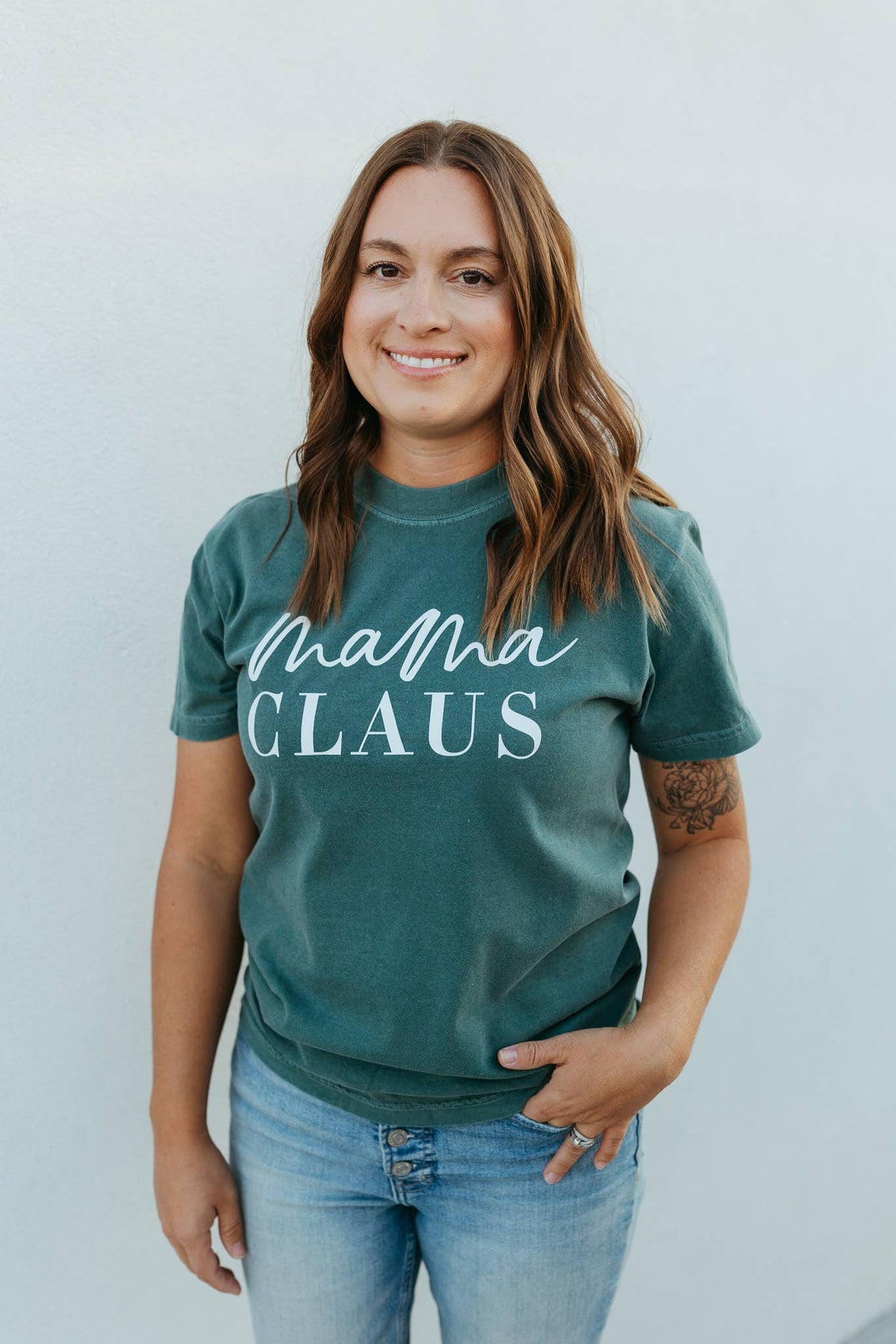 Mama Claus Christmas Graphic Tee - Christmas Holiday