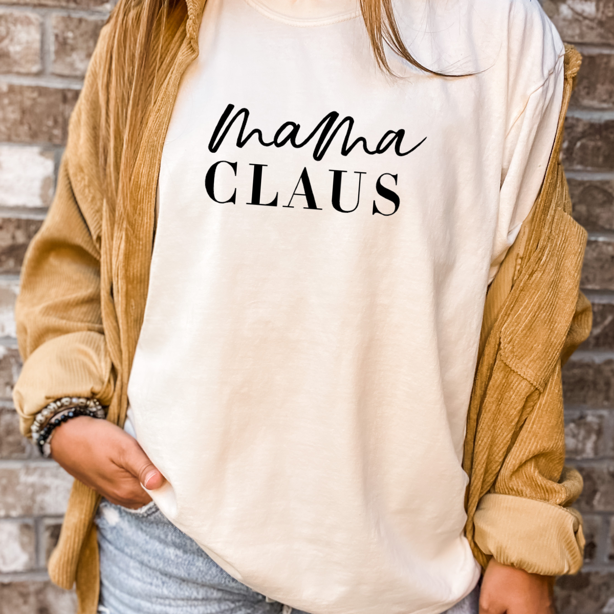 Mama Claus Christmas Graphic Tee - Christmas Holiday