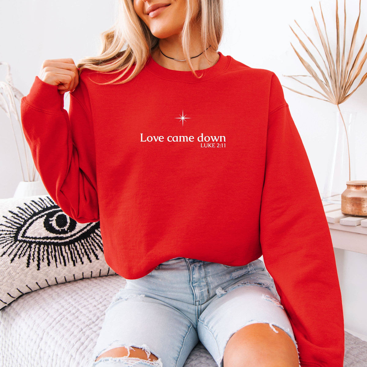 Love Came Down Christmas Graphic Sweatshirt - Graphic Tee