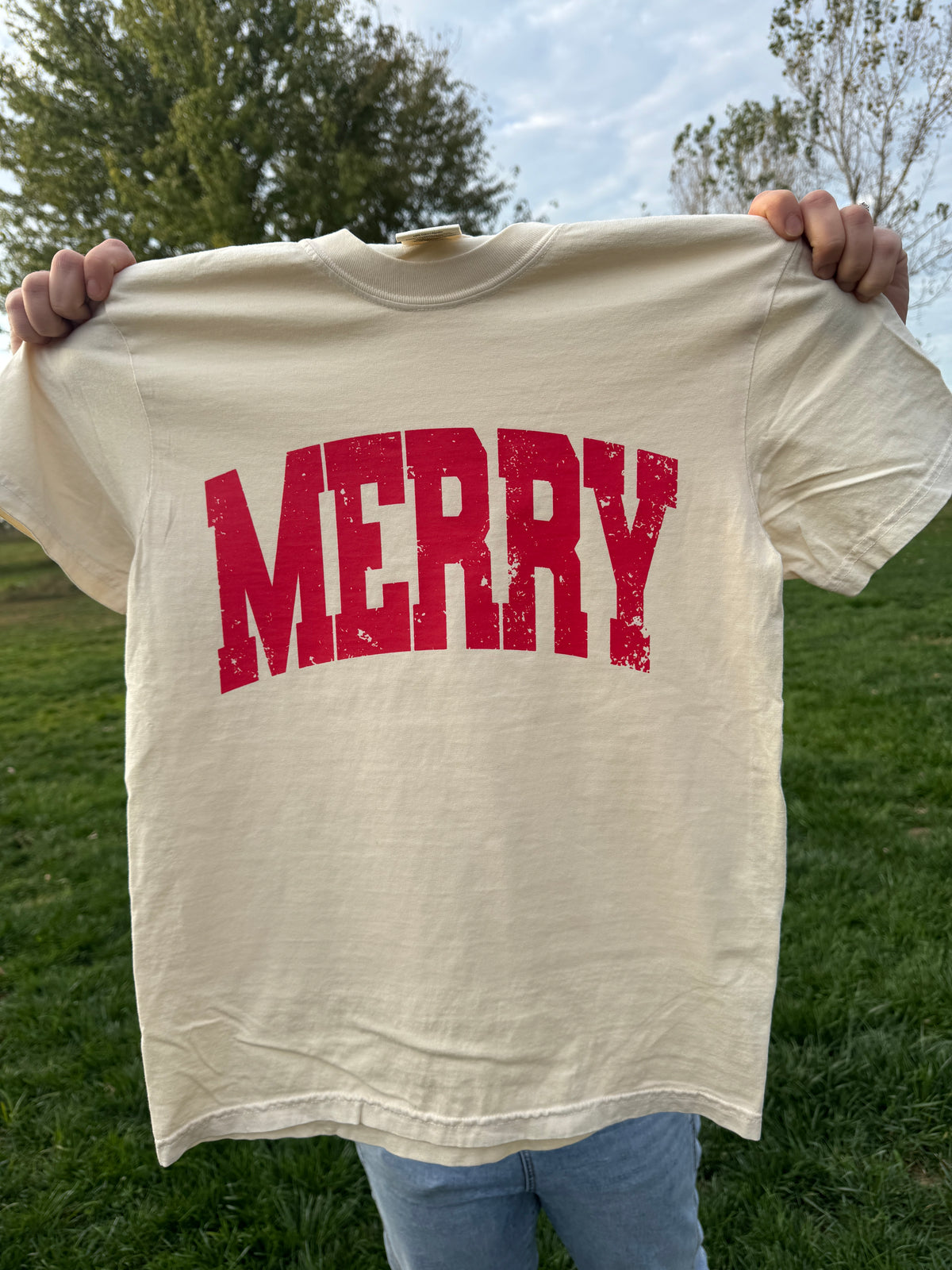 MERRY Bold Tee - Christmas Graphic Tee