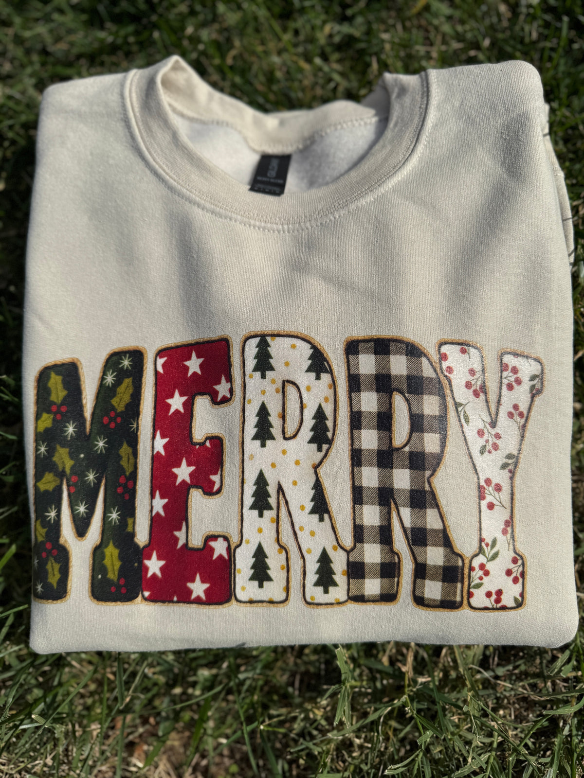 Merry Vintage Christmas Sweatshirt - Graphic Tee - Christmas