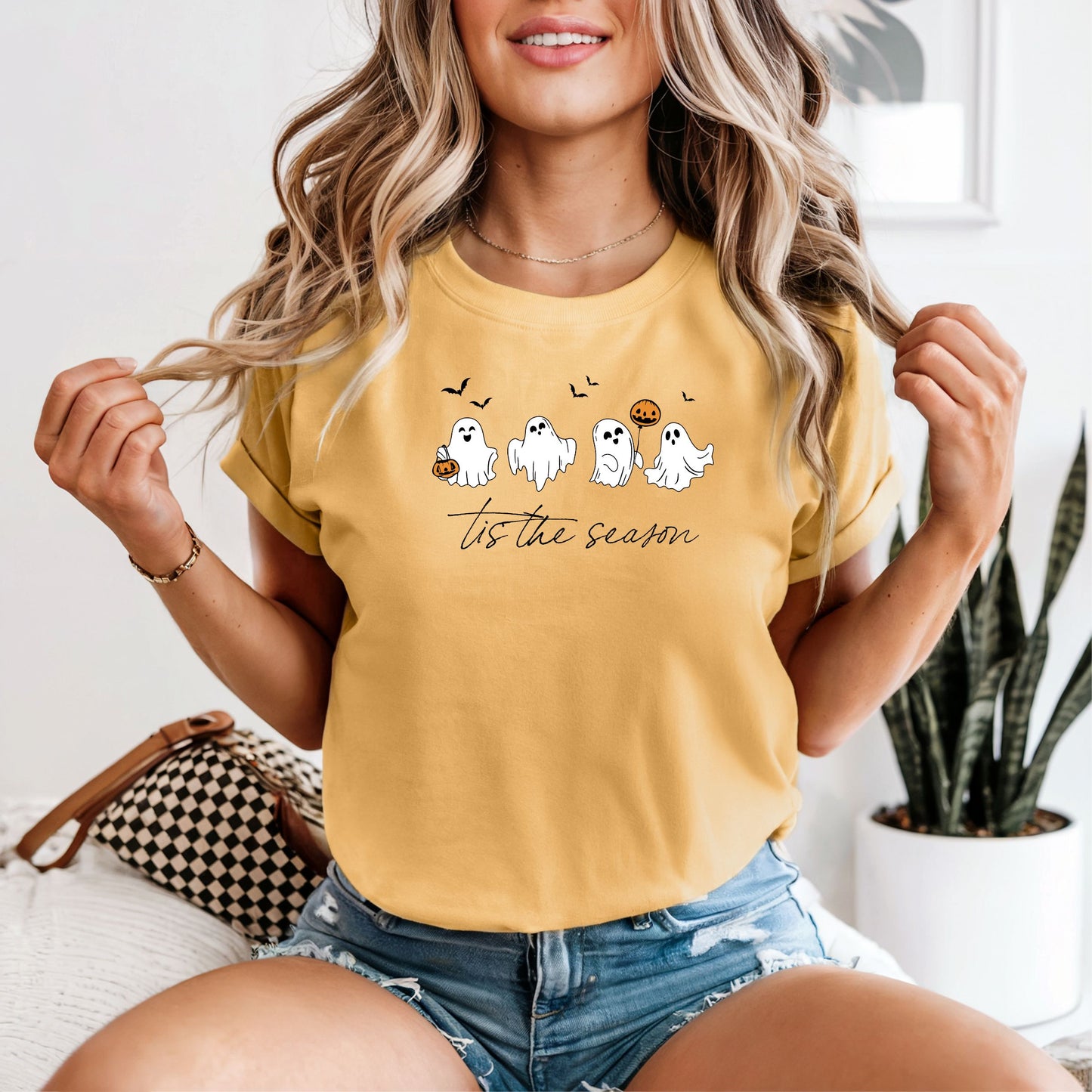 Tis The Season Tee (Multiple Colors)